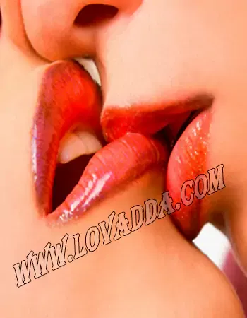 Kissing Expert Escorts Girl Kissing Expert Escorts Girl