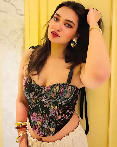 Chavi Housewife Escorts in Kolkata