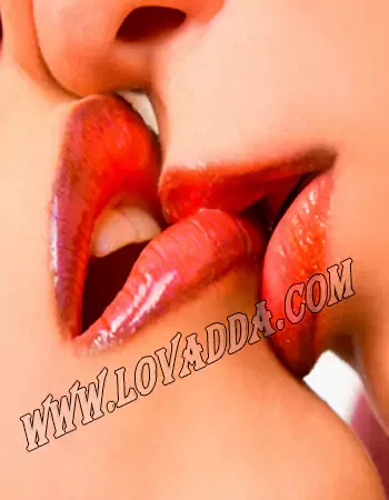 Kissing Expert Escorts Girl Kissing Expert Escorts Girl