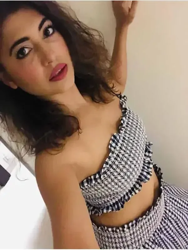 KOMAL ESCORTS KOLKATA